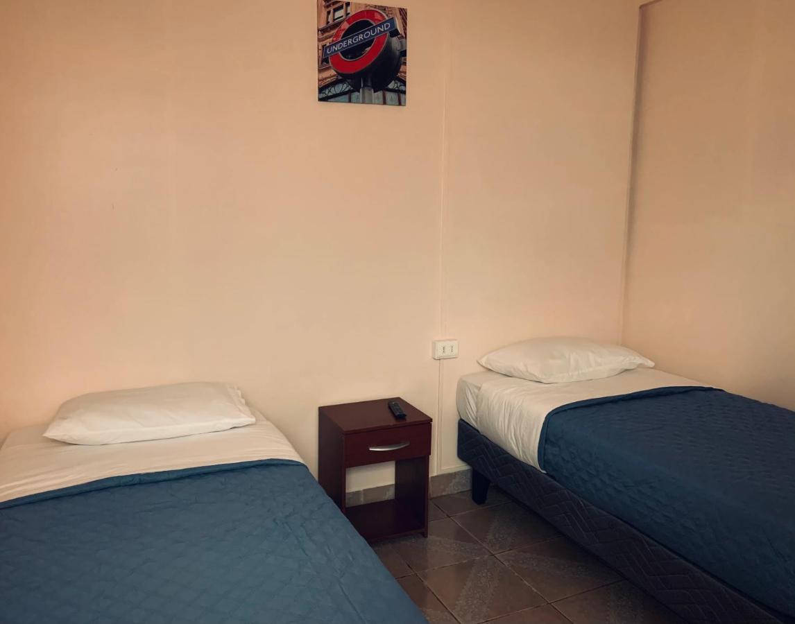 אנטופגסטה Hostal Iria מראה חיצוני תמונה