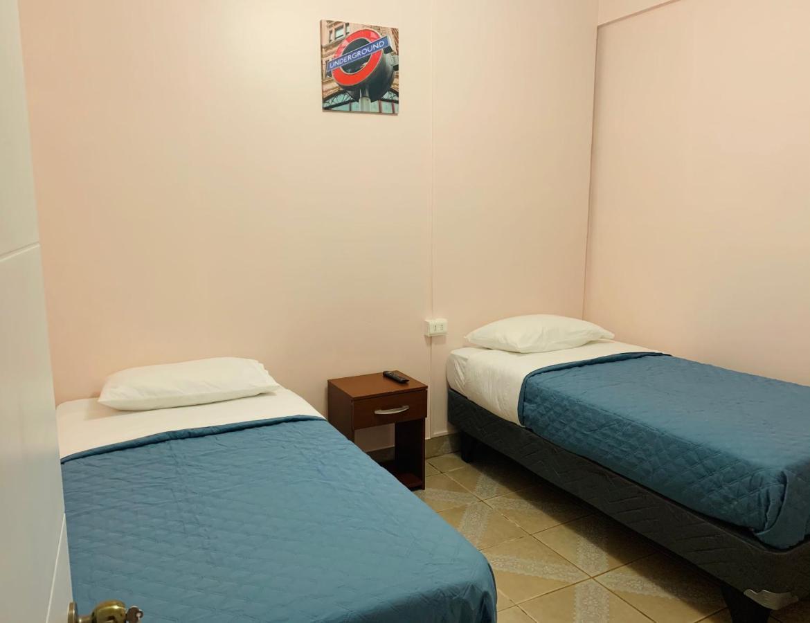 אנטופגסטה Hostal Iria מראה חיצוני תמונה