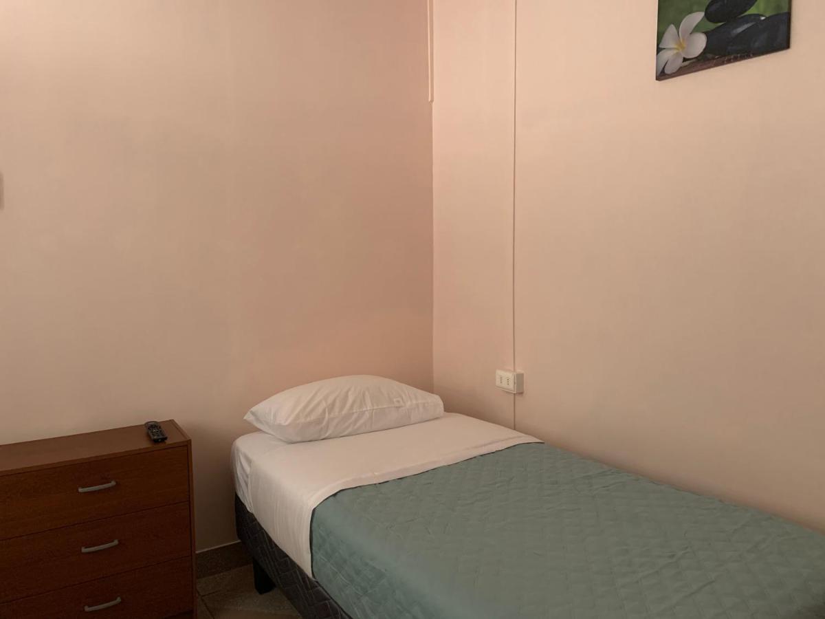 אנטופגסטה Hostal Iria מראה חיצוני תמונה