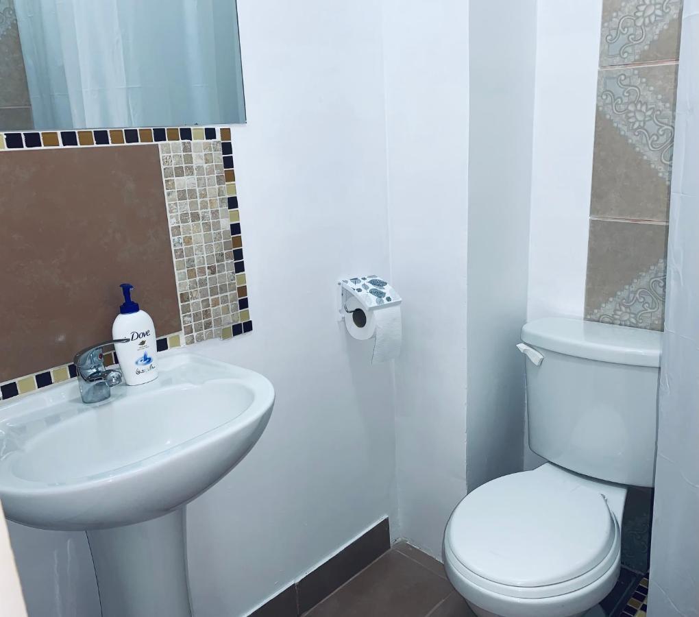 אנטופגסטה Hostal Iria מראה חיצוני תמונה
