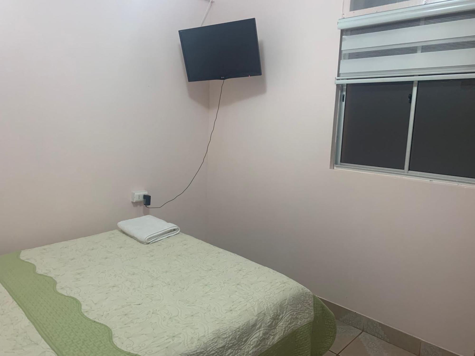 אנטופגסטה Hostal Iria מראה חיצוני תמונה